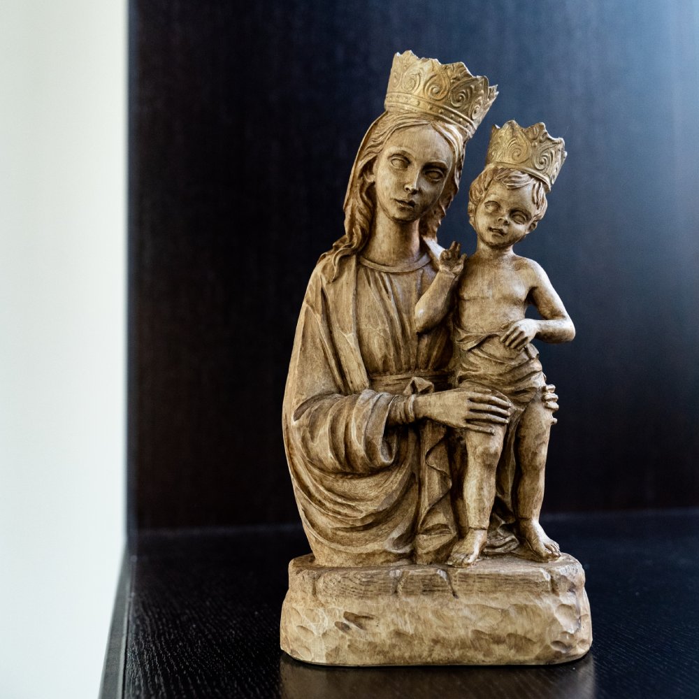Virgen con Niño coronados. Alabastro. 30cm